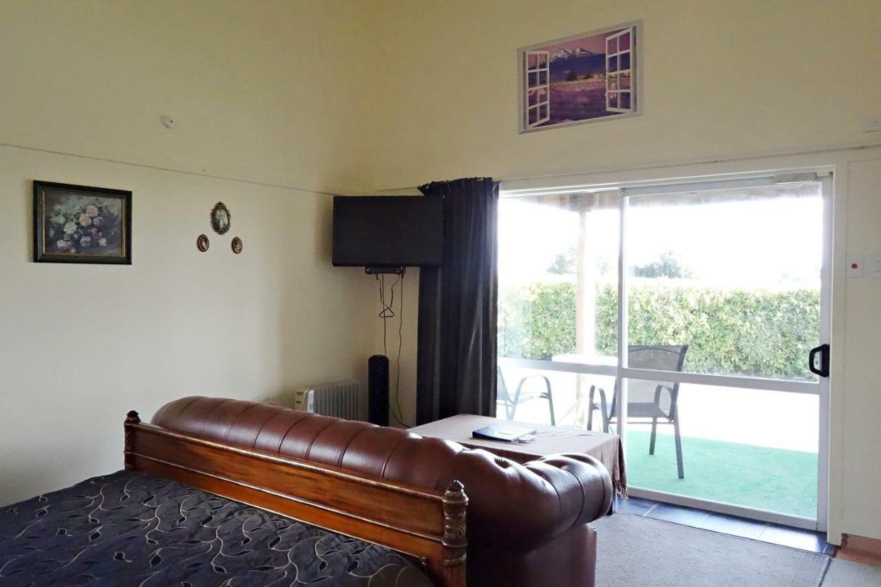 מלון הונטלי Manor Views Nz מראה חיצוני תמונה