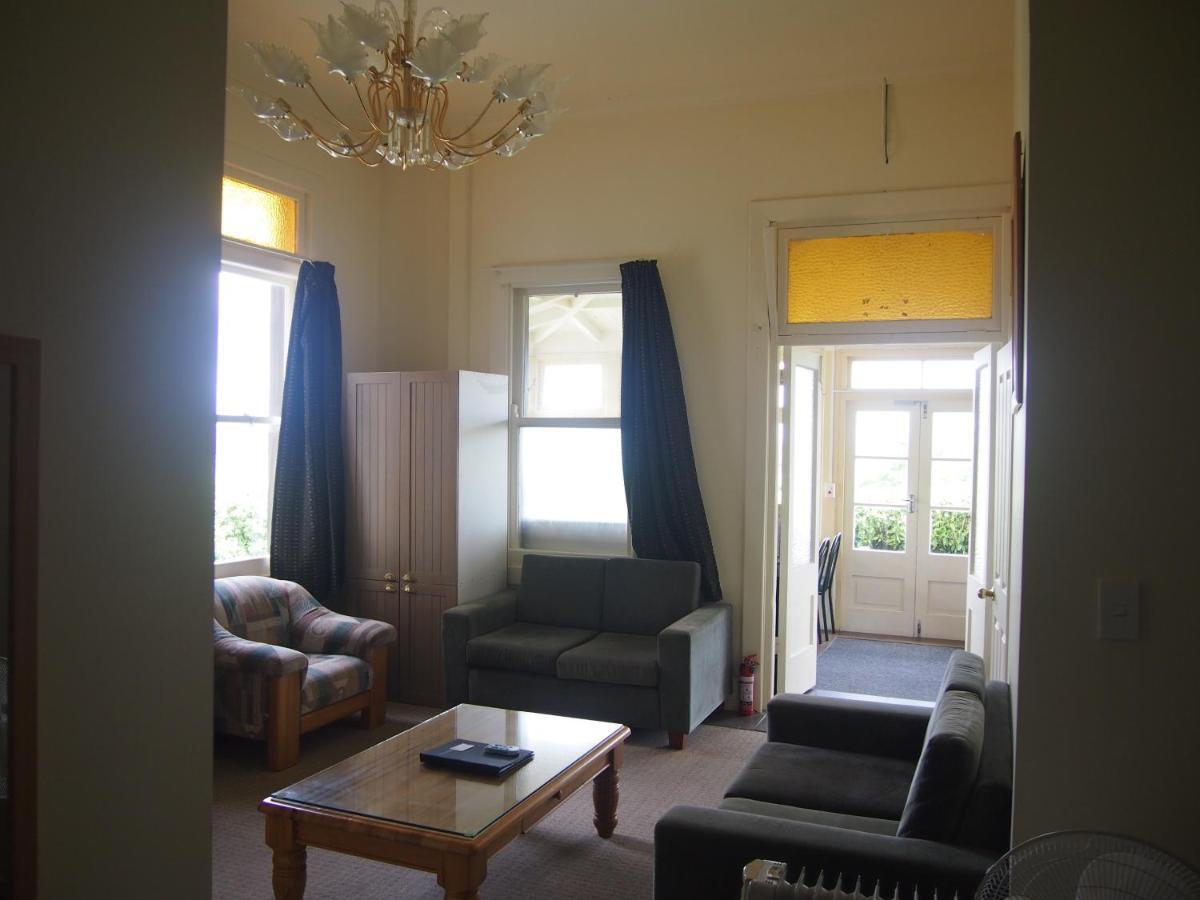 מלון הונטלי Manor Views Nz מראה חיצוני תמונה
